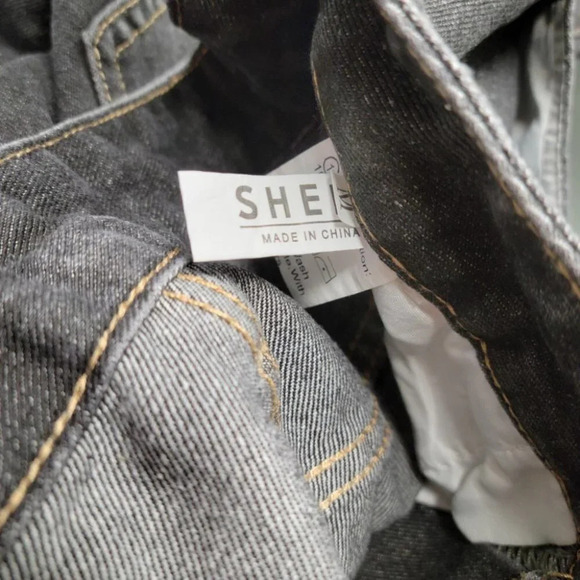 SHEIN Men's Splatter Straight Leg Jeans - Picture 6 of 6